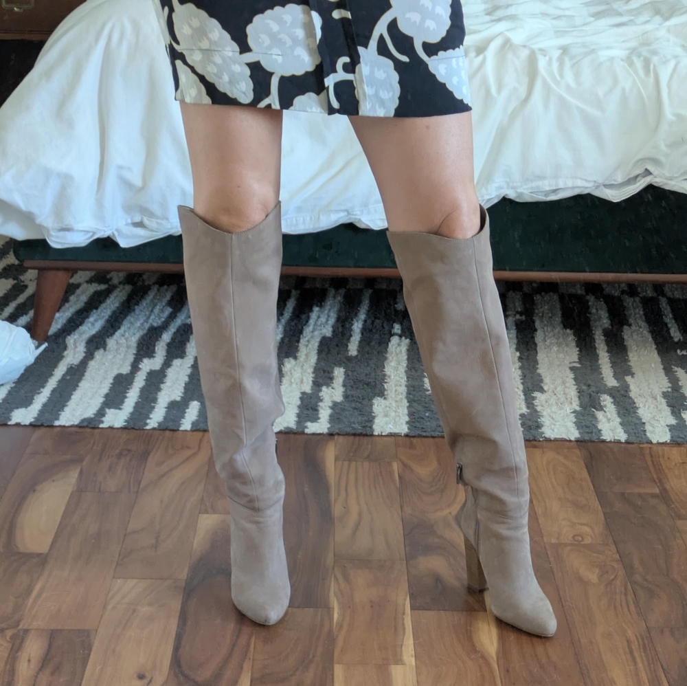 Stylish Knee-High Suede Boots